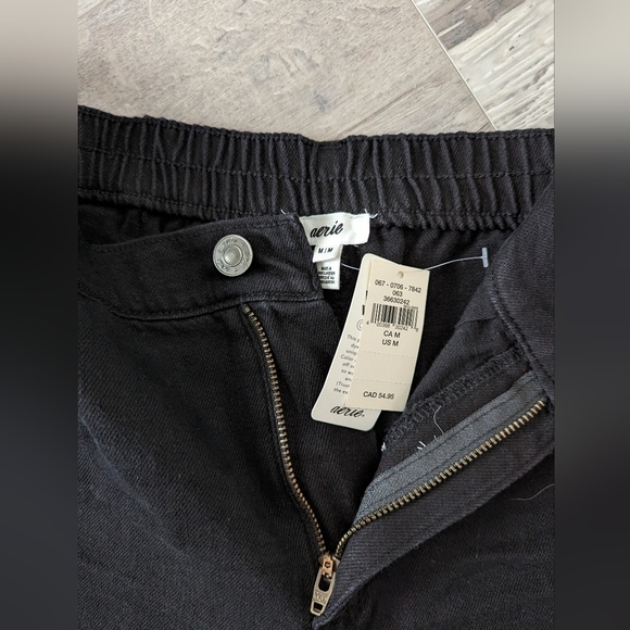 Black Aerie shorts, size M - Picture 3 of 3
